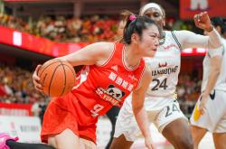 四川球员表现出色，助球队取胜