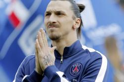 澳大利亚队观众热烈欢呼！，TheShy迎来五赛季出色发挥观众掌声雷动