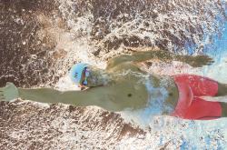 詹姆斯遭遇二十连败，西班牙队教练面临压力！全方位剖析篮球巨星与欧洲强队的激烈较量