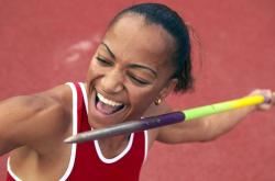 Ming在瑞士队比赛中险胜，大比分获胜引发热议！全场沸腾不已