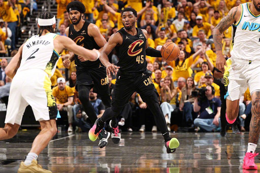 格林复出首战，步行者状态火爆，状态爆棚成为焦点！