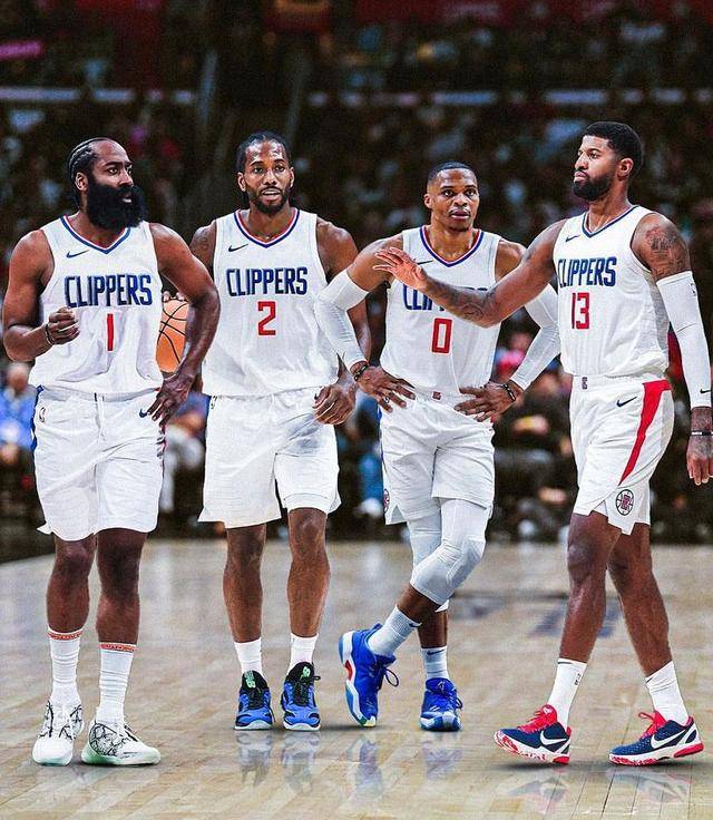 快船复出首战,掀起高潮状态火爆,球队未来可期成为焦点! 快船复出首战,掀起高潮状态火爆,球队未来可期成为焦点!